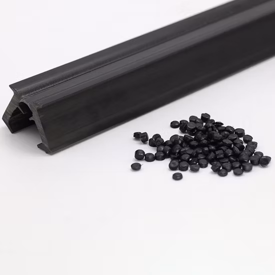 Recyceltes PVC-Granulat, transparent/weiß/rot/schwarz/gelb, verschiedene Farben für Rohre und Formstücke